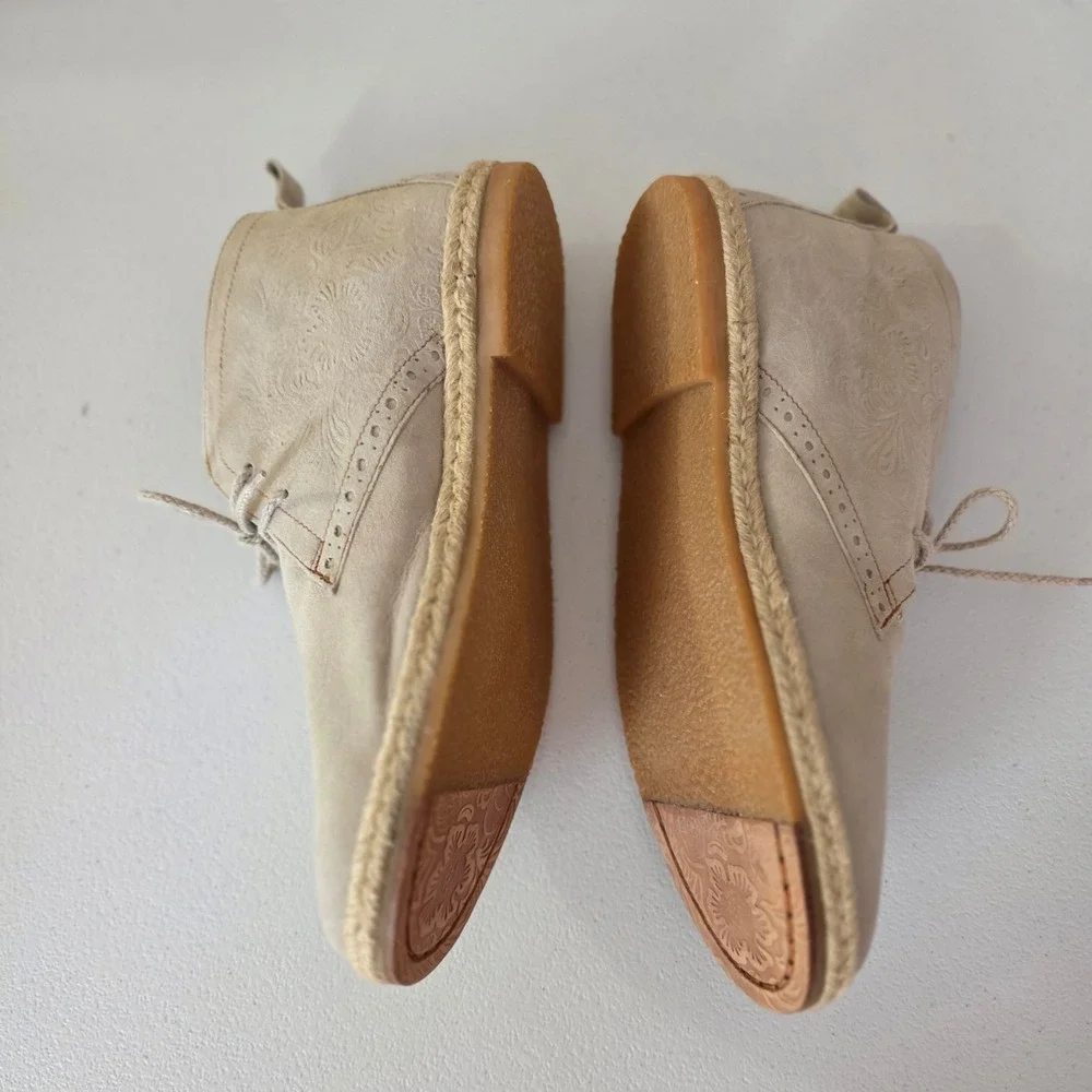 Nunn Bush Kamiko Chukka Boot Mens 9.5D Tan Suede Embossed Espadrille Boho Retro